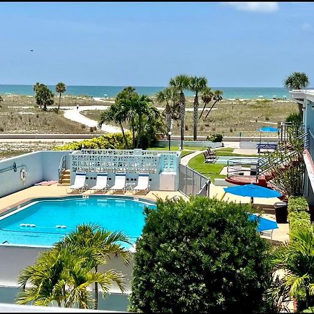 Beachside Resort Motel Сант Пит Бич Экстерьер фото