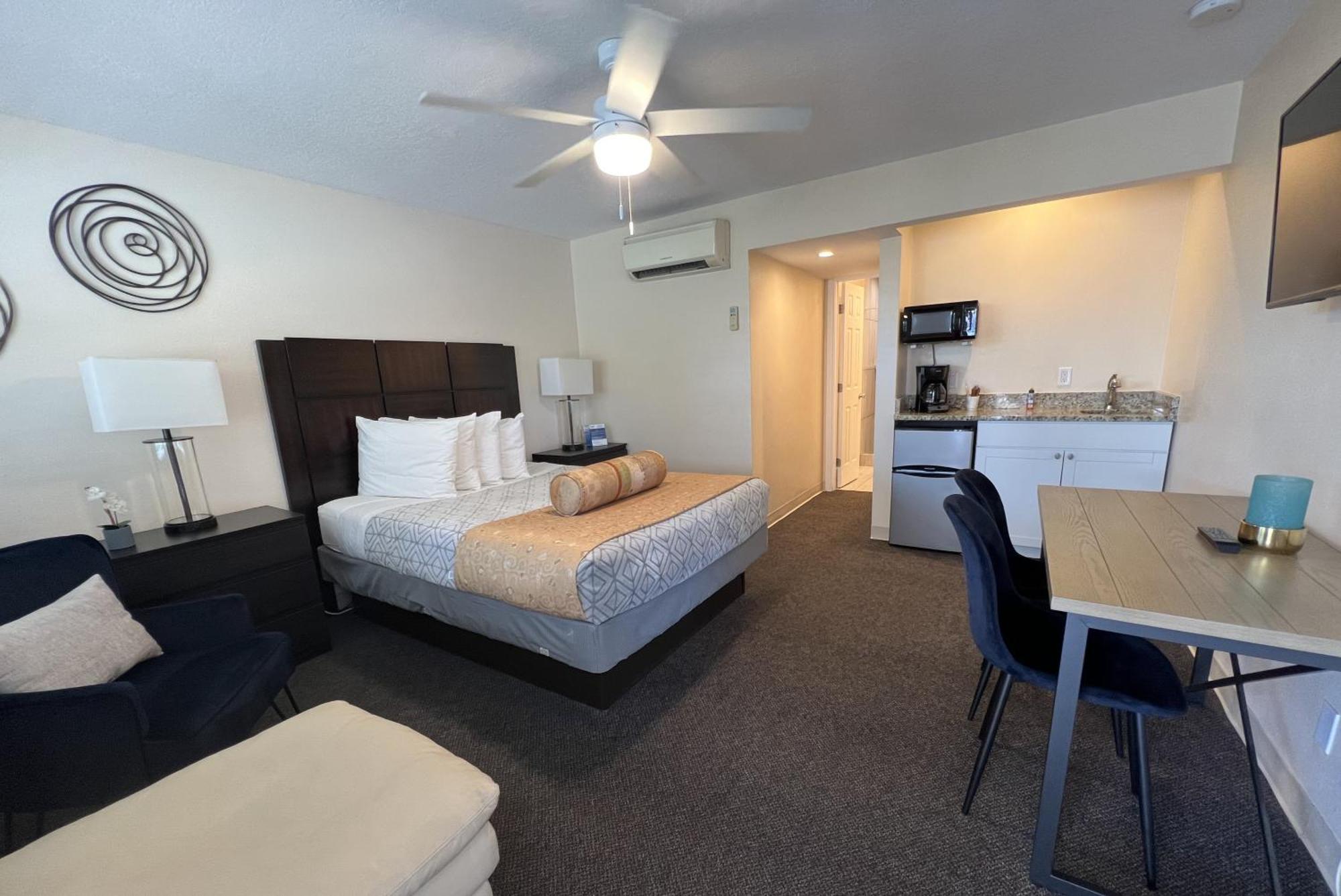 Beachside Resort Motel Сант Пит Бич Экстерьер фото