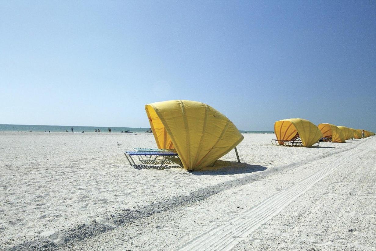 Beachside Resort Motel Сант Пит Бич Экстерьер фото